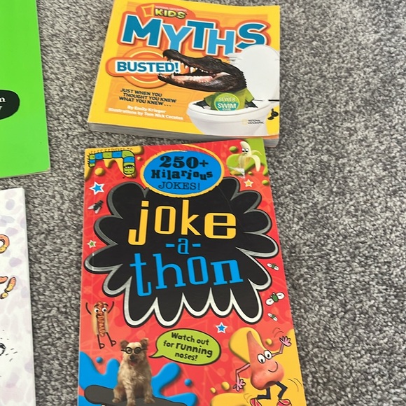 Children’s paperback books set of 6 - Picture 6 of 9